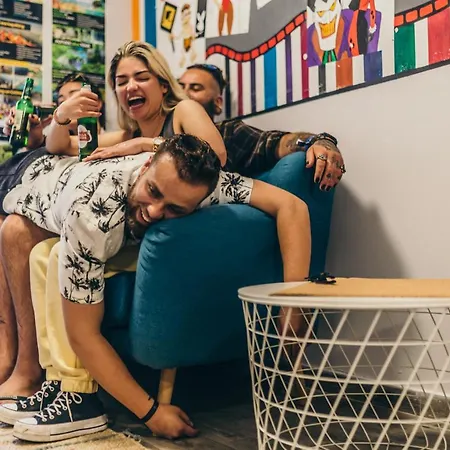 Fiesta Siesta Social * Split